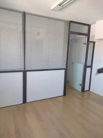 Vente Bureaux 210 m² - Photo 1