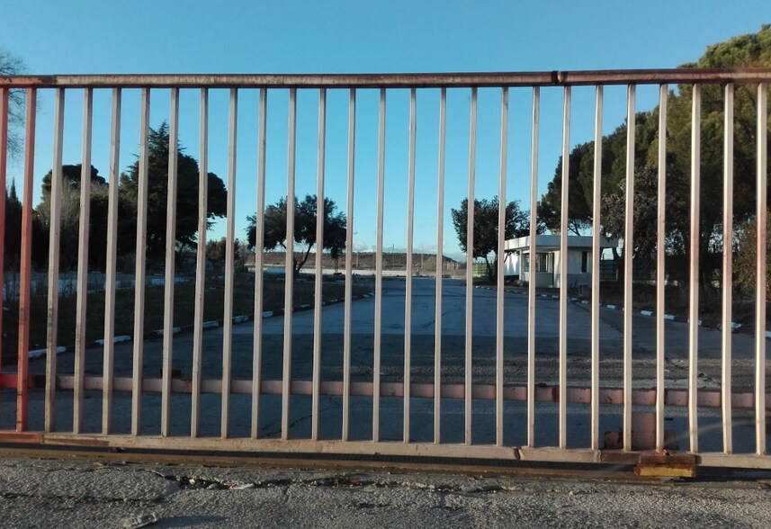 Industrial in Alcalá de Henares, Madrid for sale - Building Photo - Image 2 of 6