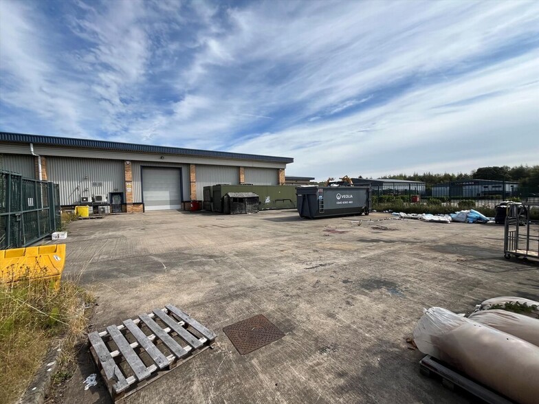 Brooklands Way, Dinnington for rent - Building Photo - Image 1 of 4