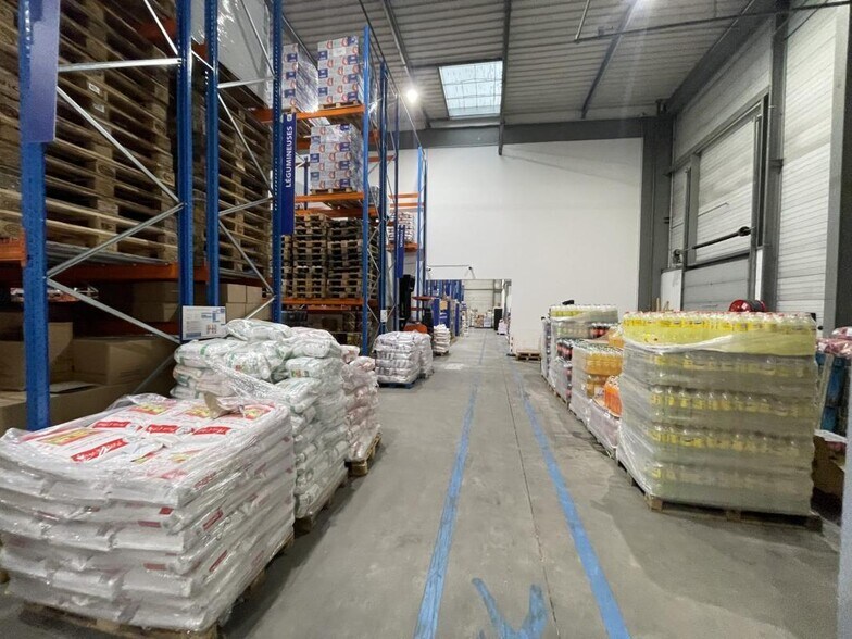 Light Industrial in Gennevilliers to rent - Interior Photo - Image 3 of 30