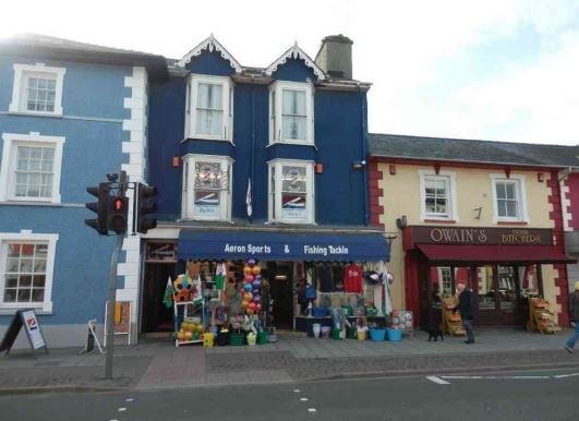 2 Bridge St, Aberaeron for sale Building Photo- Image 1 of 1