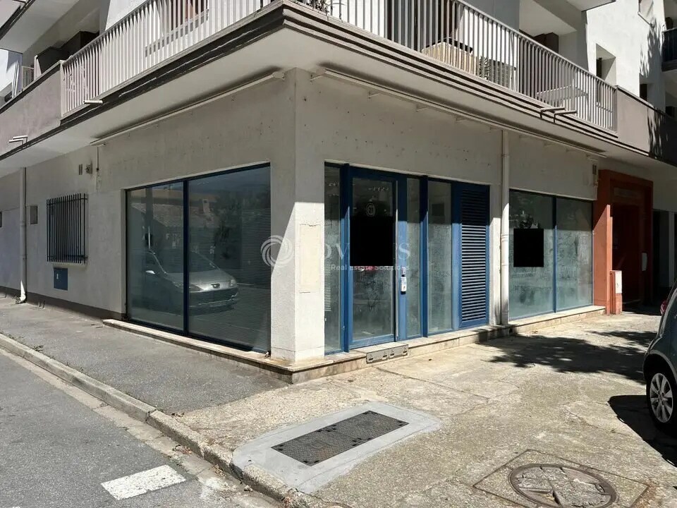 Retail in  for sale Building Photo- Image 1 of 9