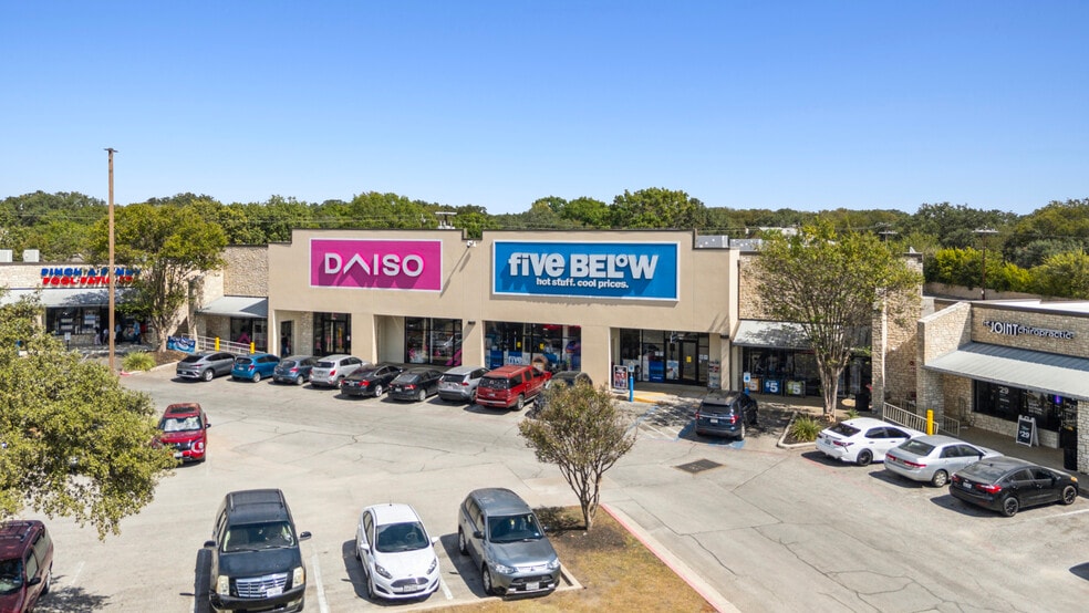 2929-2951 Thousand Oaks Dr, San Antonio, TX to rent - Building Photo - Image 3 of 37