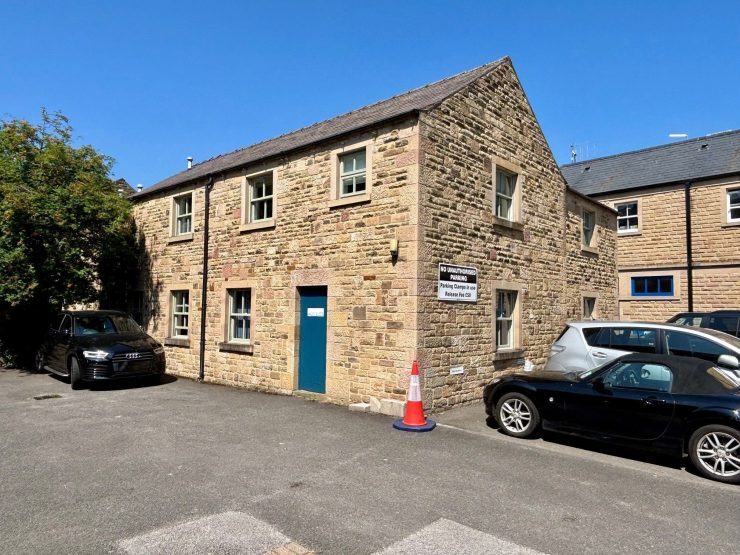 Water St, Bakewell to rent Building Photo- Image 1 of 12