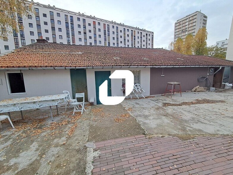 Light Industrial in L'HAY-LES-ROSES for sale - Building Photo - Image 3 of 16