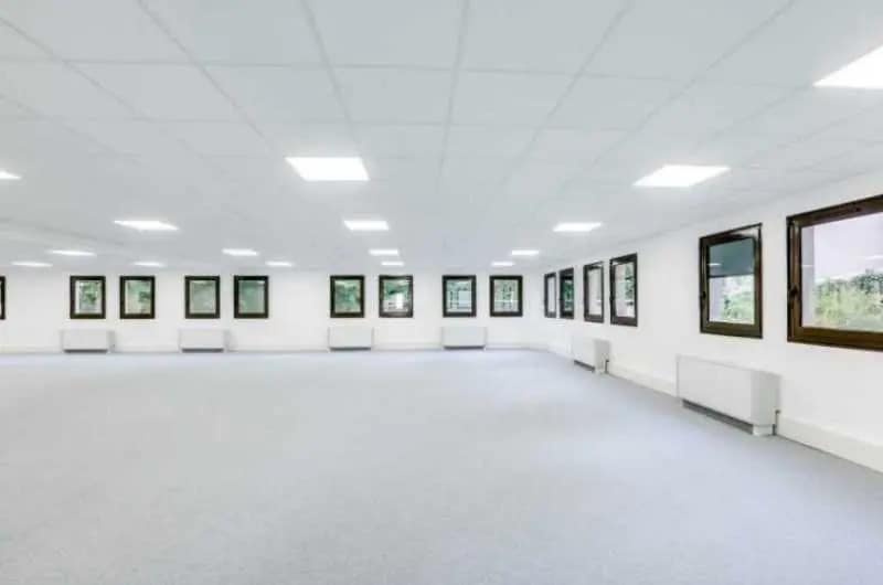 Office in Villeurbanne to rent - Building Photo - Image 3 of 7