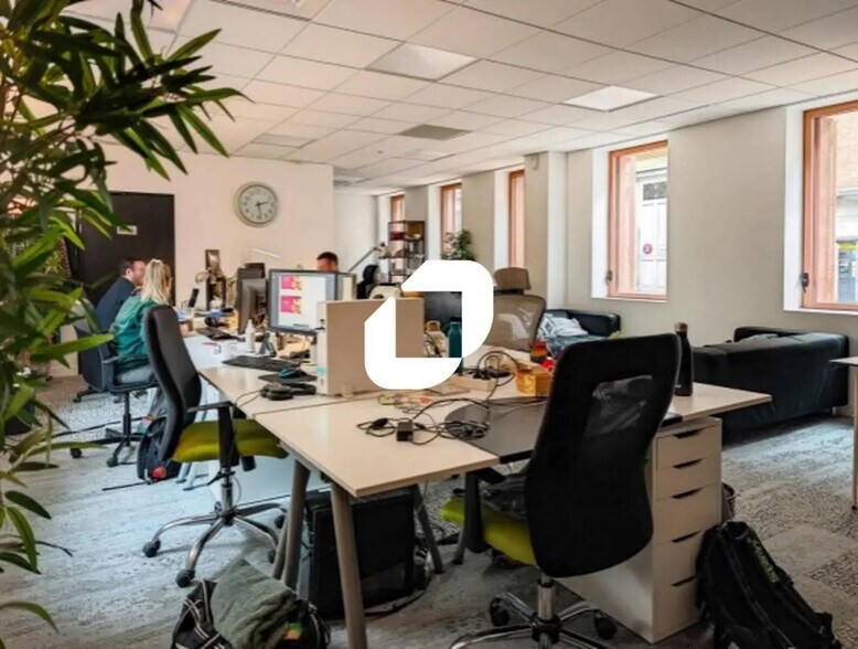 Office in Lille to rent - Interior Photo - Image 2 of 7