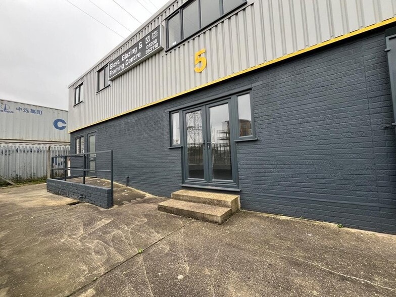 Hythe Quay, Colchester to rent - Building Photo - Image 3 of 39