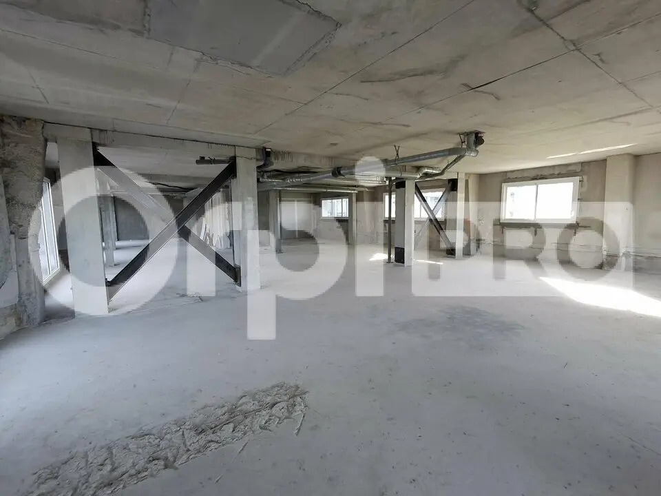 Location Commerce 232 m² - Photo 1