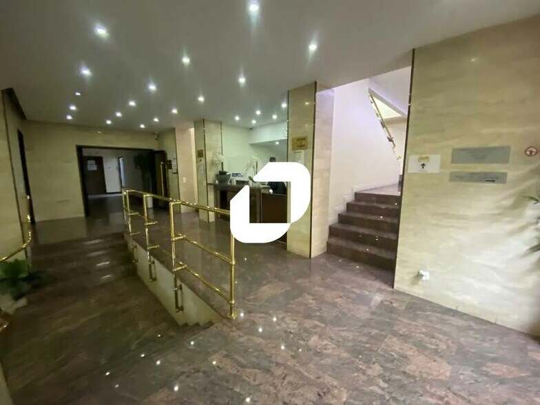 Office in Goussainville to rent - Building Photo - Image 2 of 7