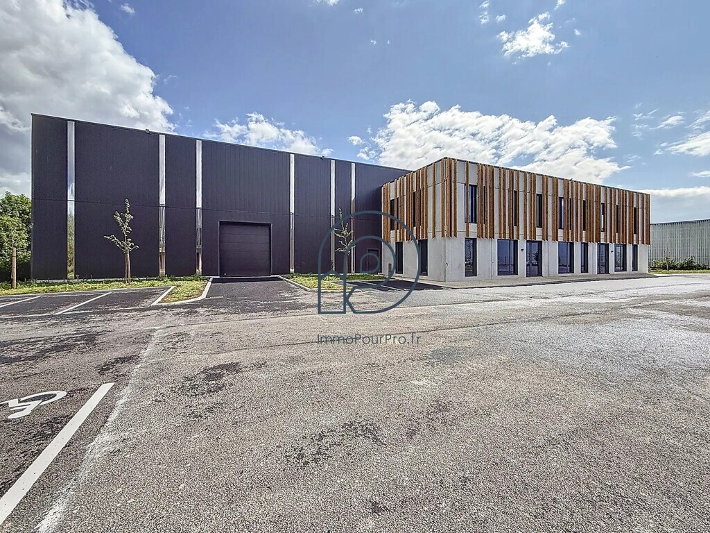 Vente Local d'activités 450 m² à 1 097 m² - Photo 1