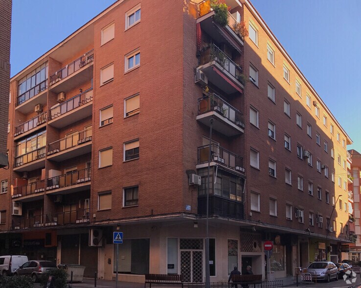 Calle Joaquina Santander, 46, Talavera de la Reina, Toledo to rent - Building Photo - Image 3 of 4