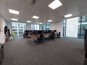 1A Wellington Pl, Leeds to rent Interior Photo- Image 2 of 4