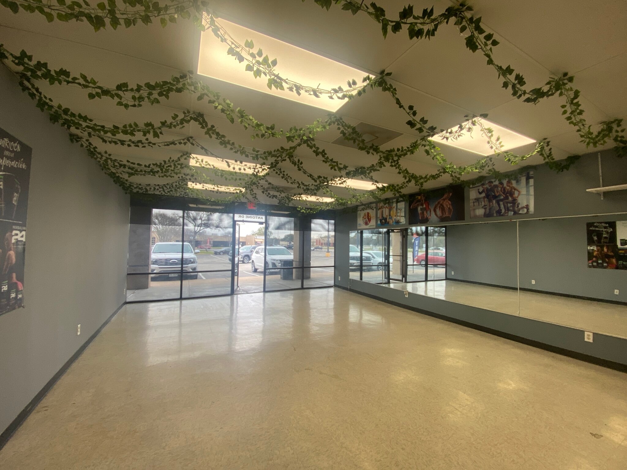 6600-6924 Antoine Dr, Houston, TX to rent Building Photo- Image 1 of 3