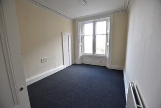 8-12 Melville St, Falkirk to rent Interior Photo- Image 2 of 3