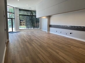 1700 W Diversey Pky, Chicago, IL to rent Interior Photo- Image 2 of 6