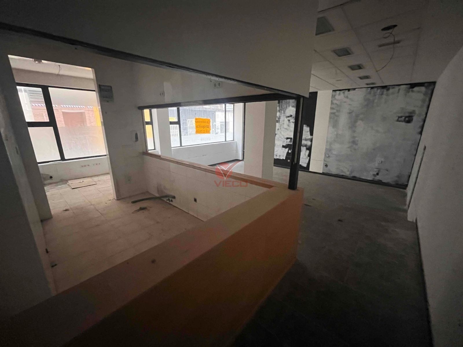 Retail in Cuenca, Cuenca to rent Interior Photo- Image 1 of 8