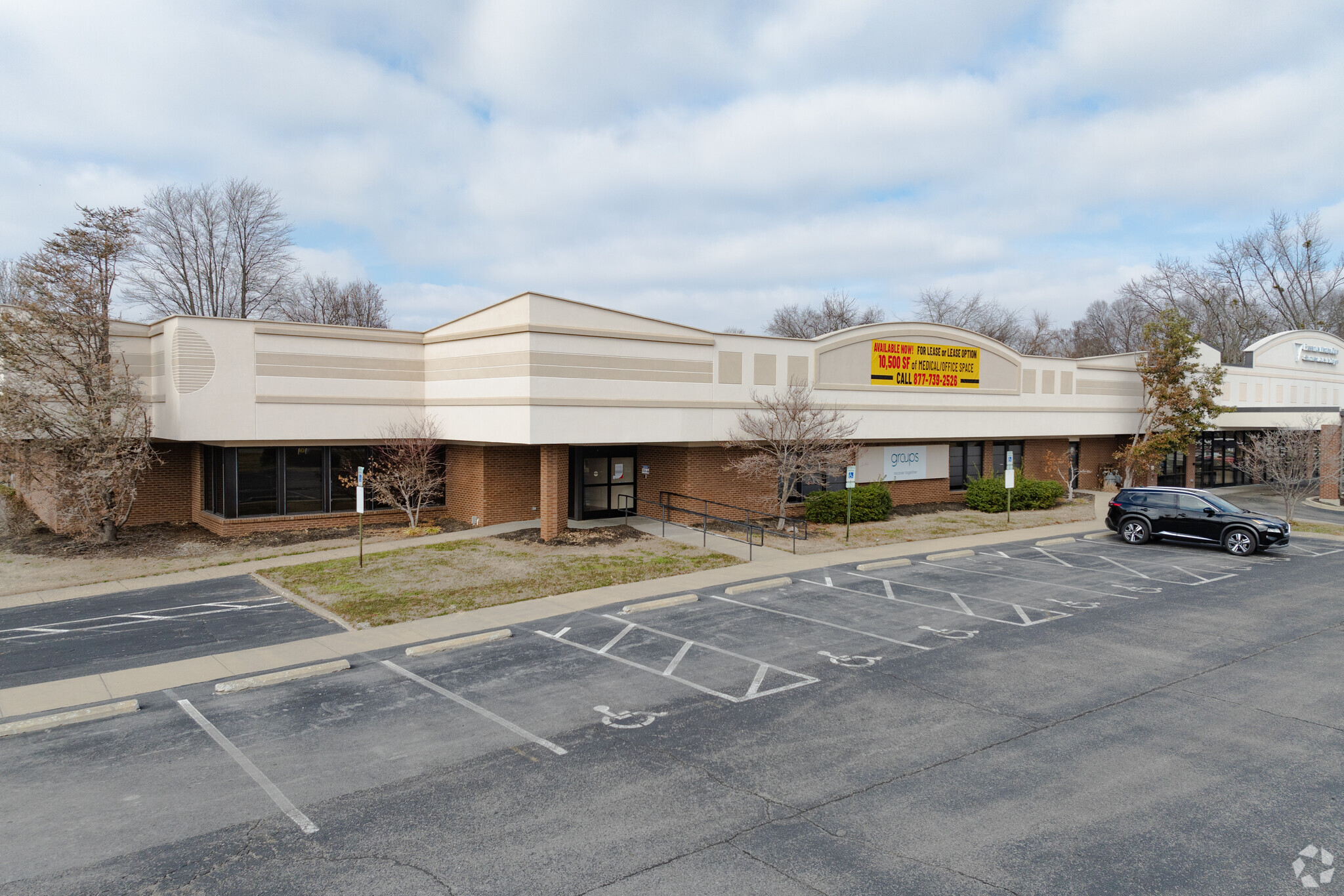 9616 Dixie Hwy, Louisville, KY for rent Building Photo- Image 1 of 9