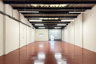 55 Colvilles Pl, East Kilbride to rent Interior Photo- Image 1 of 1