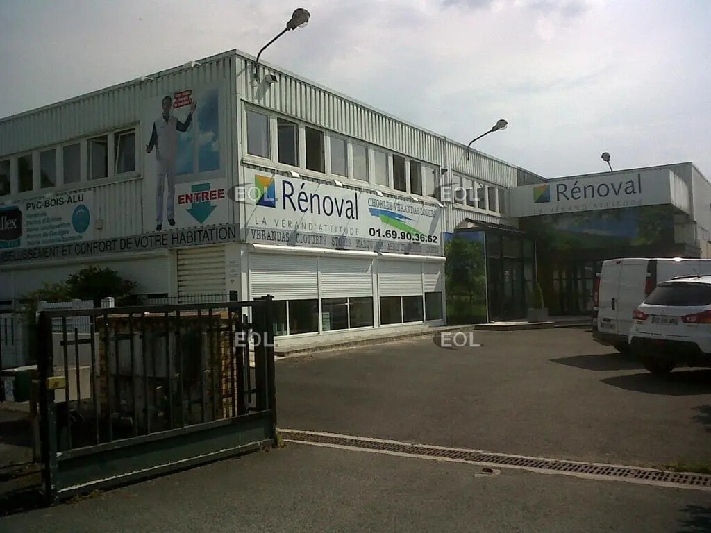 Location Local d'activités 517 m² - Photo 1