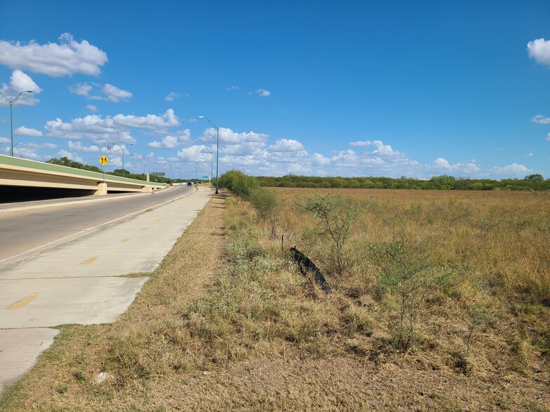 11722 Jones Maltsberger Rd, San Antonio, TX for sale - Primary Photo - Image 1 of 1