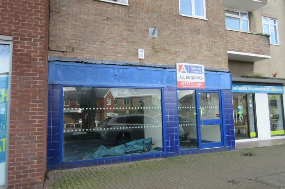 High St, Shepperton to rent Primary Photo- Image 1 of 2