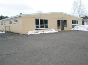 728 N Lake Dr, Ishpeming, MI for sale Primary Photo- Image 1 of 1