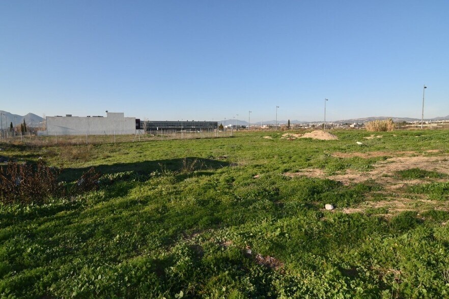 Paseo Cortijo del Conde, Granada, Granada for sale - Building Photo - Image 3 of 6