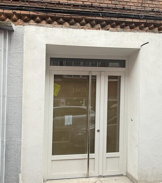 Retail in Madrid, Madrid to rent - Building Photo - Image 3 of 3