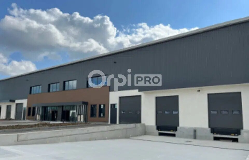 Light Industrial in Saint-Priest to rent Building Photo- Image 1 of 6