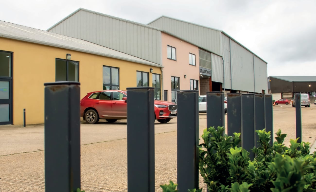 Shaftesbury Ln, Blandford Forum to rent Primary Photo- Image 1 of 2