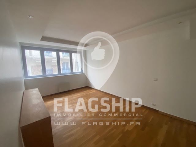Office in Paris for sale - Interior Photo - Image 2 of 7