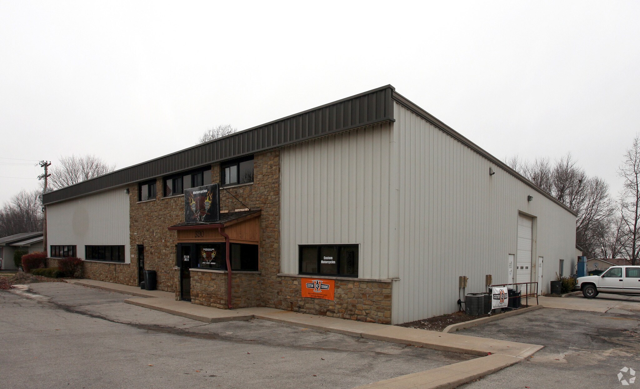 390 E Old Plank Rd, Bargersville, IN for sale Primary Photo- Image 1 of 1