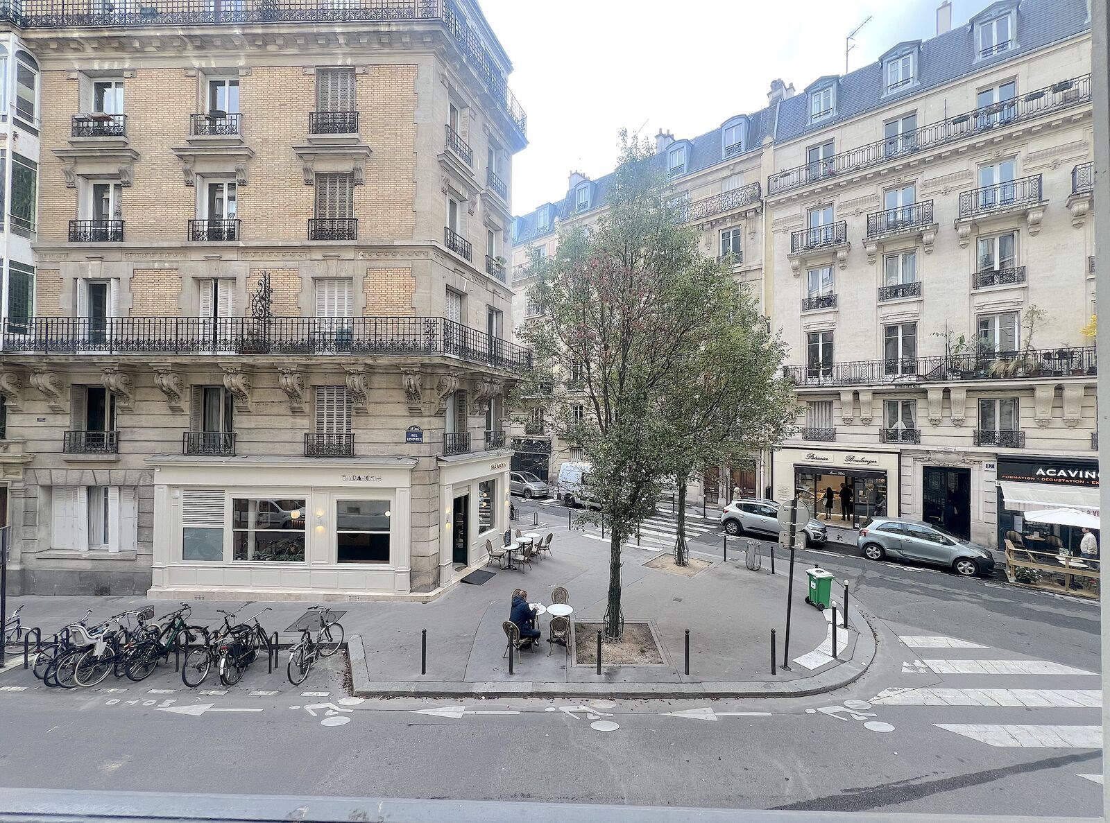 Office in Paris for sale Building Photo- Image 1 of 5