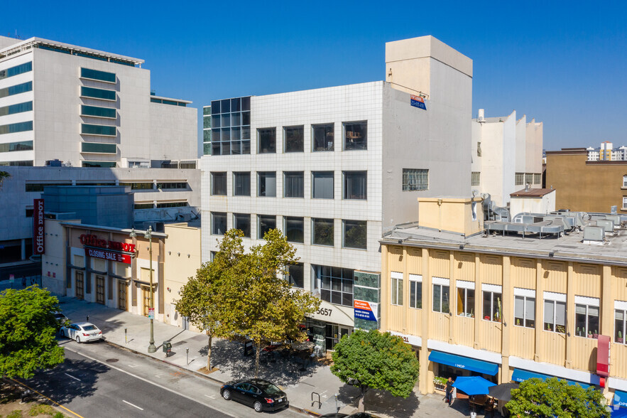 5657 Wilshire Blvd, Los Angeles, CA for rent - Building Photo - Image 1 of 4