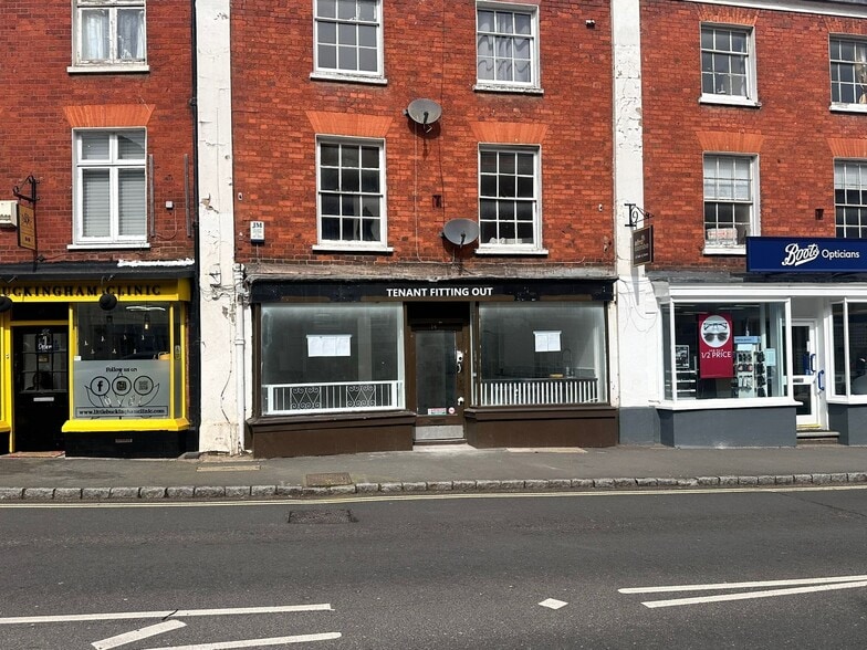 14 Market Sq, Buckingham for sale - Building Photo - Image 1 of 2