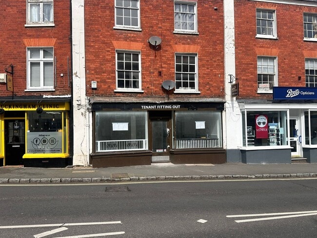 More details for 14 Market Sq, Buckingham - Retail for Sale