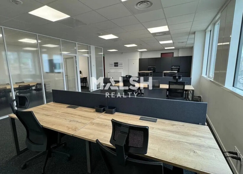 Office in Lyon for sale - Interior Photo - Image 3 of 9