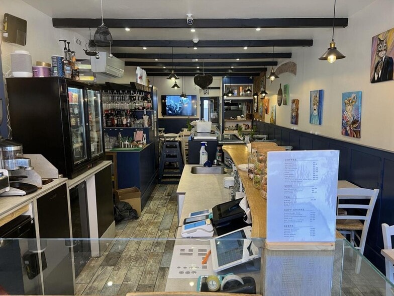 25A Walm Ln, London to rent - Building Photo - Image 2 of 17