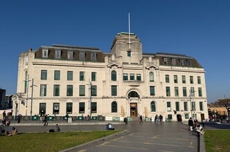 General Gordon Pl, London to rent Building Photo- Image 1 of 9