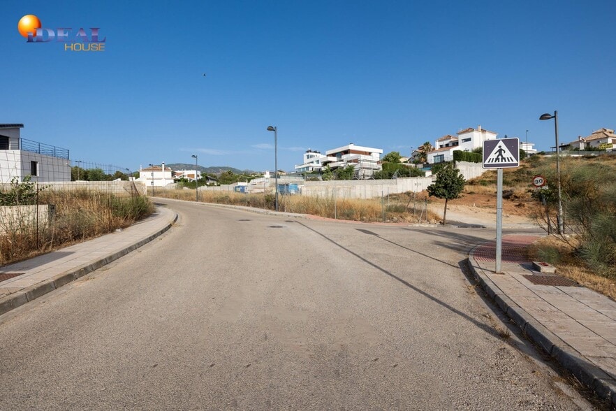 Calle Cúllar Vega, 42, La Zubia, Granada for sale - Primary Photo - Image 1 of 18