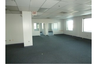 745 Poole Ave, Hazlet, NJ for rent Interior Photo- Image 1 of 2