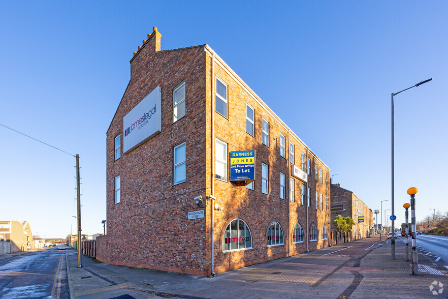 Hedon Rd, Hull for rent - Building Photo - Image 1 of 2