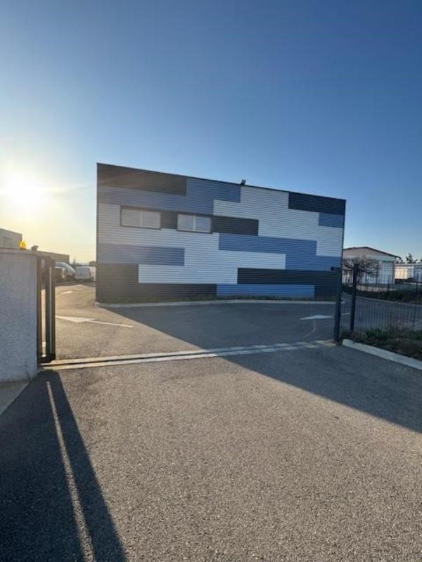 Light Industrial in Dagneux for sale Building Photo- Image 1 of 8
