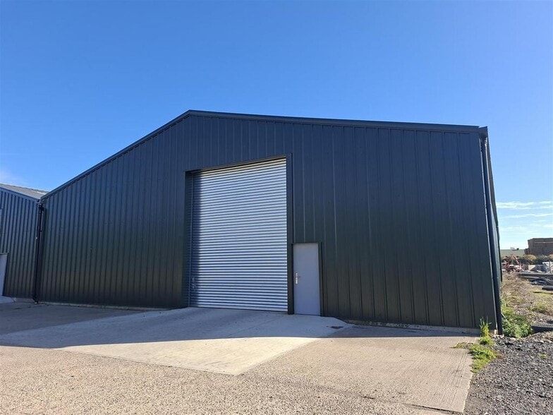 Melton Rd, Waltham On The Wolds to rent - Building Photo - Image 2 of 7