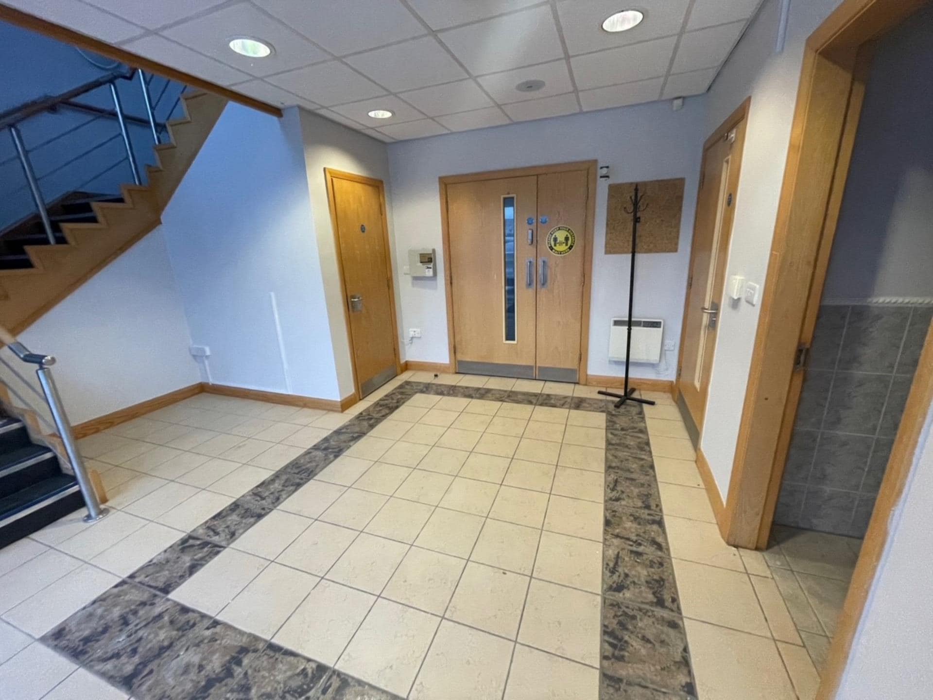 Commercia Rd, Darwen to rent Interior Photo- Image 1 of 4