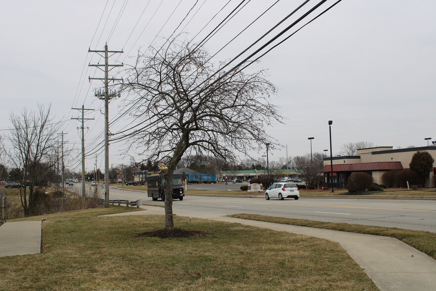 5725 Cleveland Ave, Columbus, OH for sale - Building Photo - Image 2 of 14