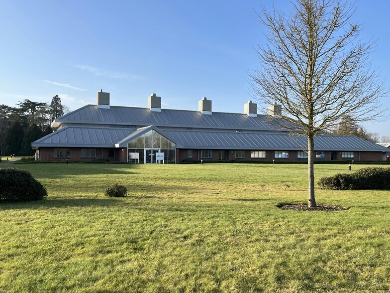 Chesterford Park, Little Chesterford to rent - Building Photo - Image 3 of 22