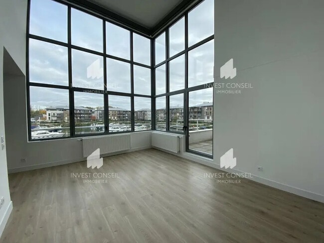 Location Bureaux 91 m²