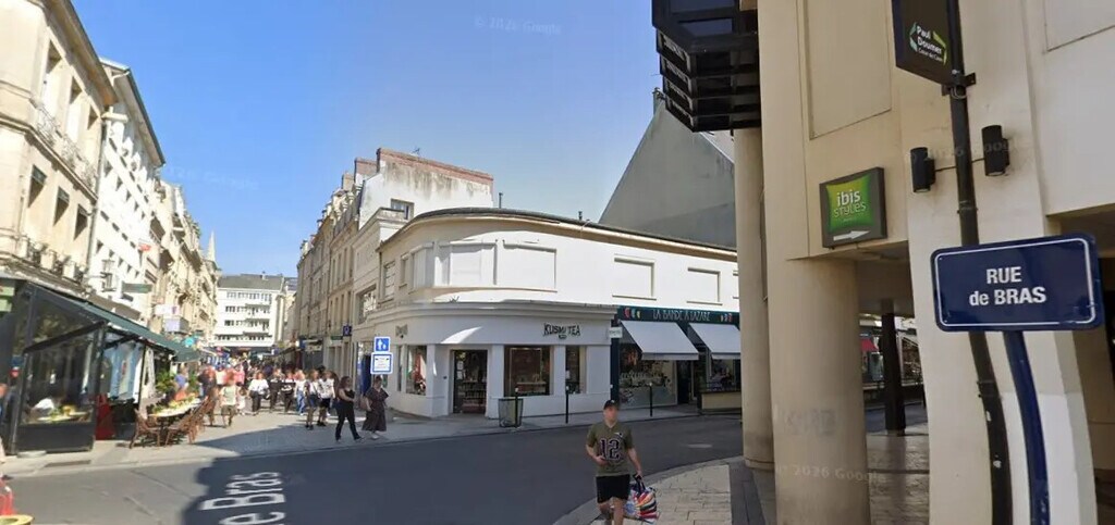 Location Commerce 201 m² - Photo 1